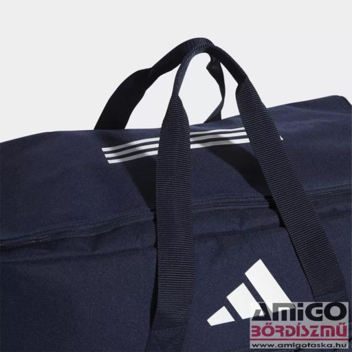 Adidas sötétkék / fehér textil sporttáska L ib8655