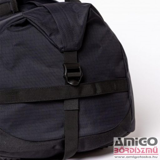 Heavy tools fekete / kockás textil sporttáska / hátizsák efero black