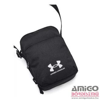 Under armour fekete textil válltáska 1381912-001