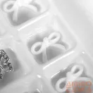 Körömdíszítő - 3D Körömdísz Készlet – G20273 Krém Masnik, Ezüst Pillangók és Fehér Masnik